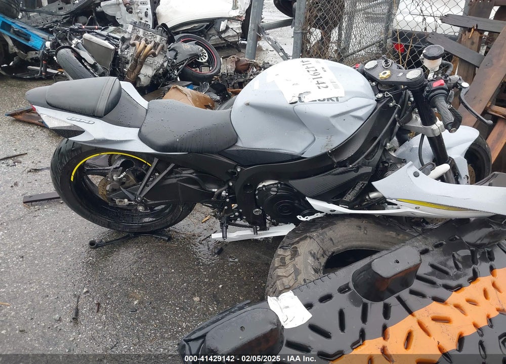 2022 SUZUKI GSX-R600 VIN: JS1GN7FA6N7101027