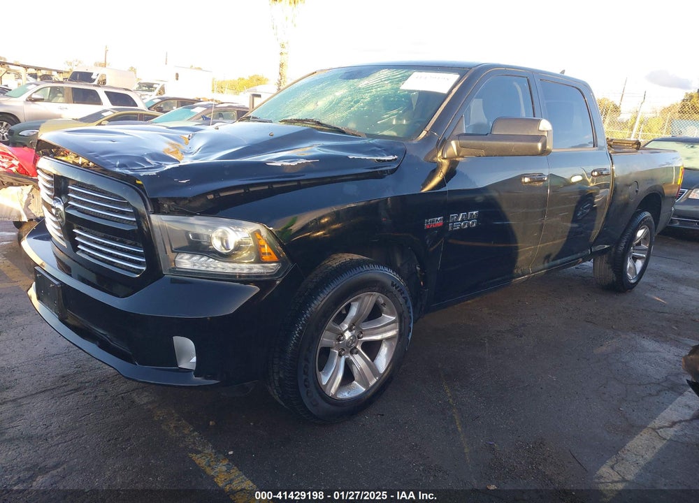 2014 RAM 1500 VIN: 1C6RR7UT2ES197427