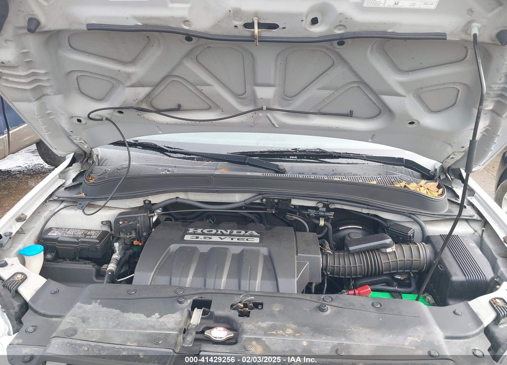 2008 HONDA PILOT VIN: 5FNYF18348B050760