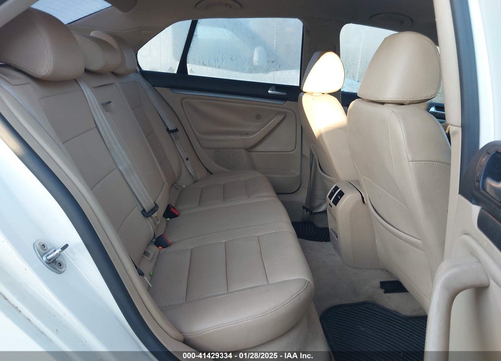 2007 VOLKSWAGEN JETTA VIN: 3VWAJ71K37M056920