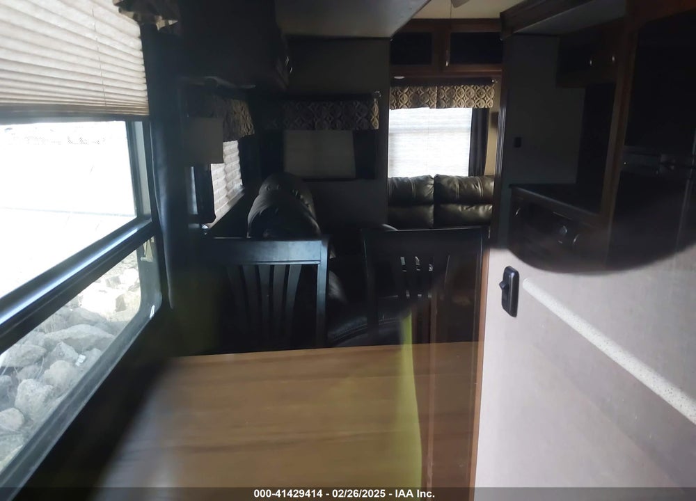 2016 FOREST RIVER CHAPARRAL VIN: 5ZT3CH4B8GA313122