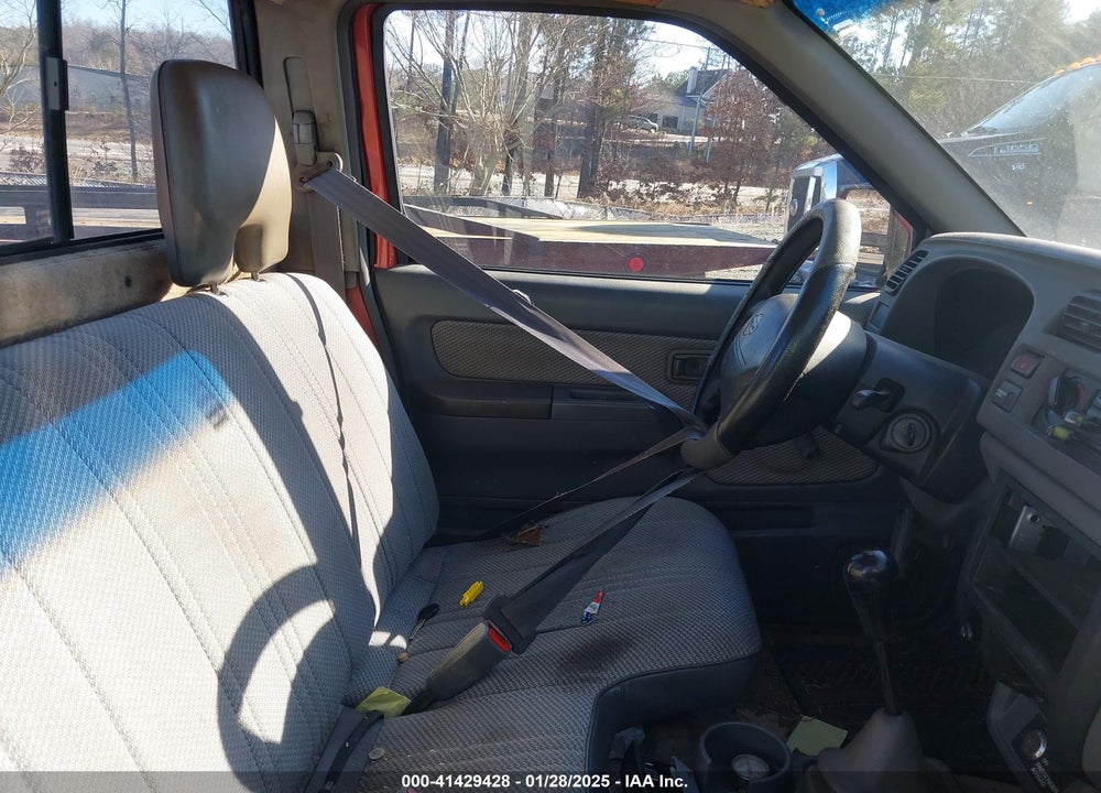 1998 NISSAN FRONTIER STANDARD/XE VIN: 1N6DD21S0WC310767