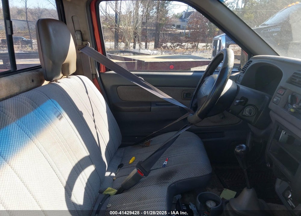 1998 NISSAN FRONTIER STANDARD/XE VIN: 1N6DD21S0WC310767