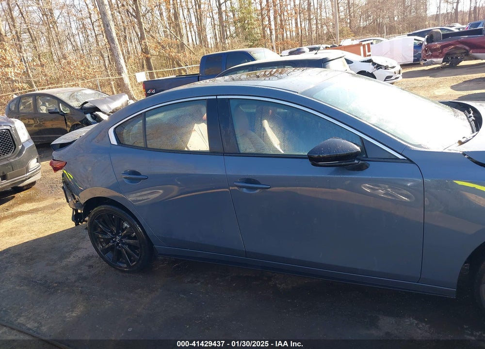2022 MAZDA 3 CARBON EDITION VIN: 3MZBPACL1NM305315