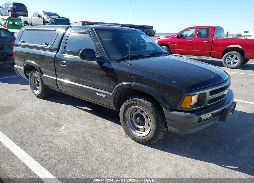 1997 CHEVROLET S-10 FLEETSIDE VIN: 1GCCS144XVK192582