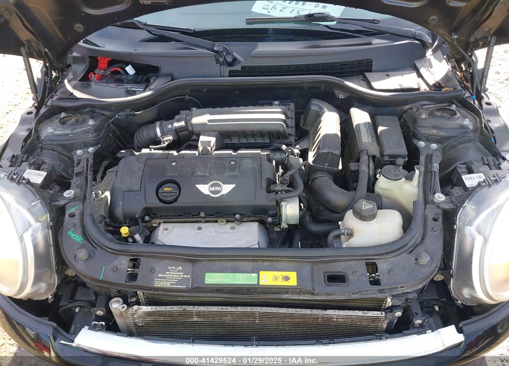 2010 MINI COOPER VIN: WMWMF3C51ATZ27322