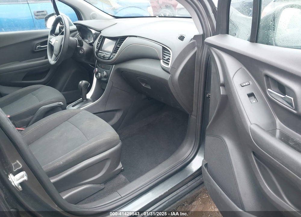 2020 CHEVROLET TRAX FWD LS VIN: 3GNCJKSB8LL209327