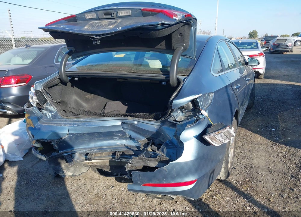 2017 HYUNDAI SONATA VIN: 5NPE24AF2HH588993