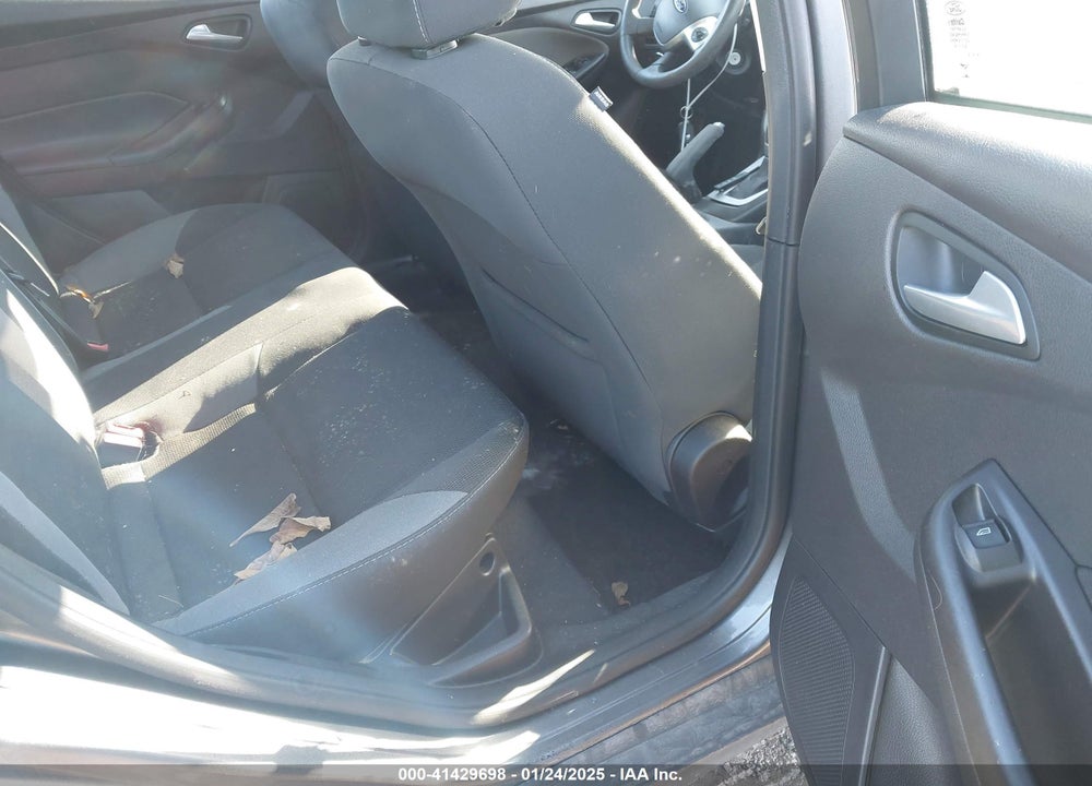 2014 FORD FOCUS VIN: 1FADP3F24EL436885