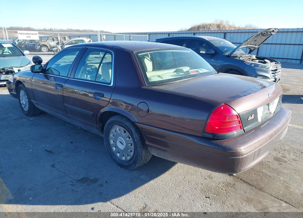 2011 FORD CROWN VICTORIA VIN: 2FABP7BV8BX122718