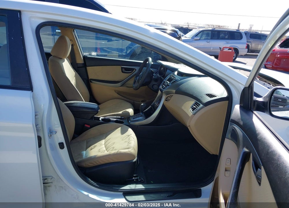 2013 HYUNDAI ELANTRA VIN: 5NPDH4AE3DH450178