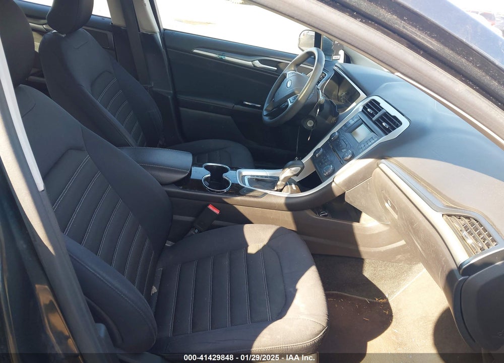 2015 FORD FUSION SE VIN: 3FA6P0HD5FR230838