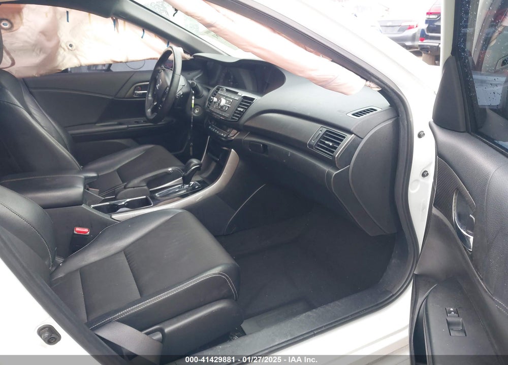 2017 HONDA ACCORD VIN: 1HGCR2F62HA022423