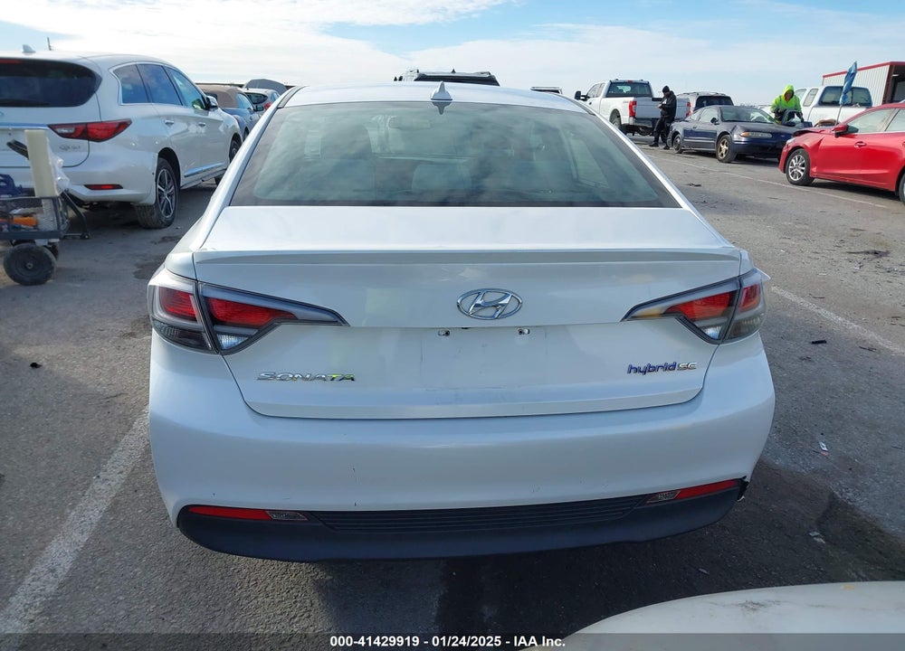 2016 HYUNDAI SONATA HYBRID VIN: KMHE24L16GA020409
