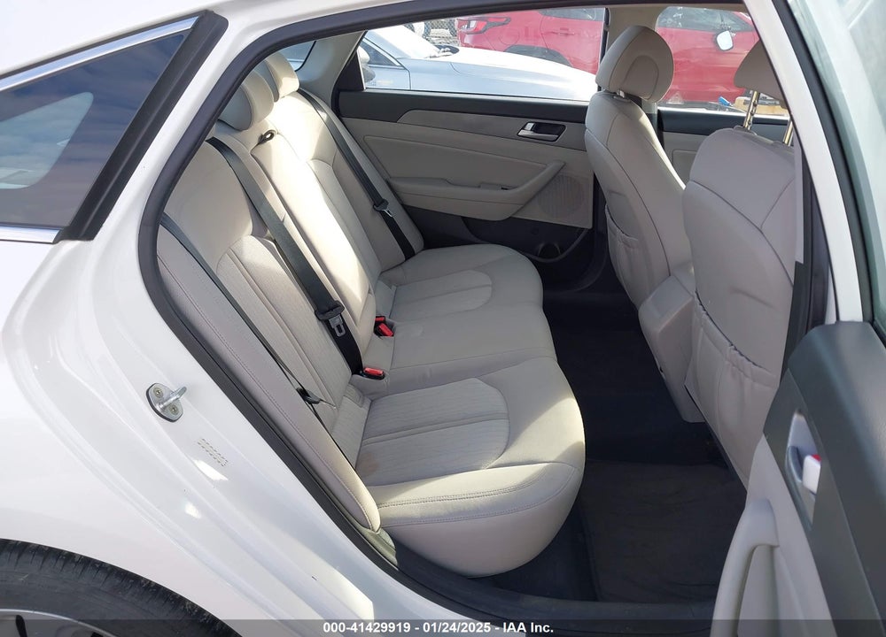 2016 HYUNDAI SONATA HYBRID VIN: KMHE24L16GA020409