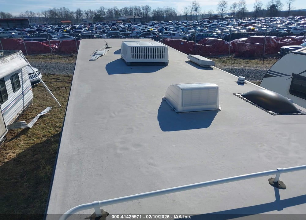 2004 SUNNYBROOK --- VIN: 4UBAS0R2041342271