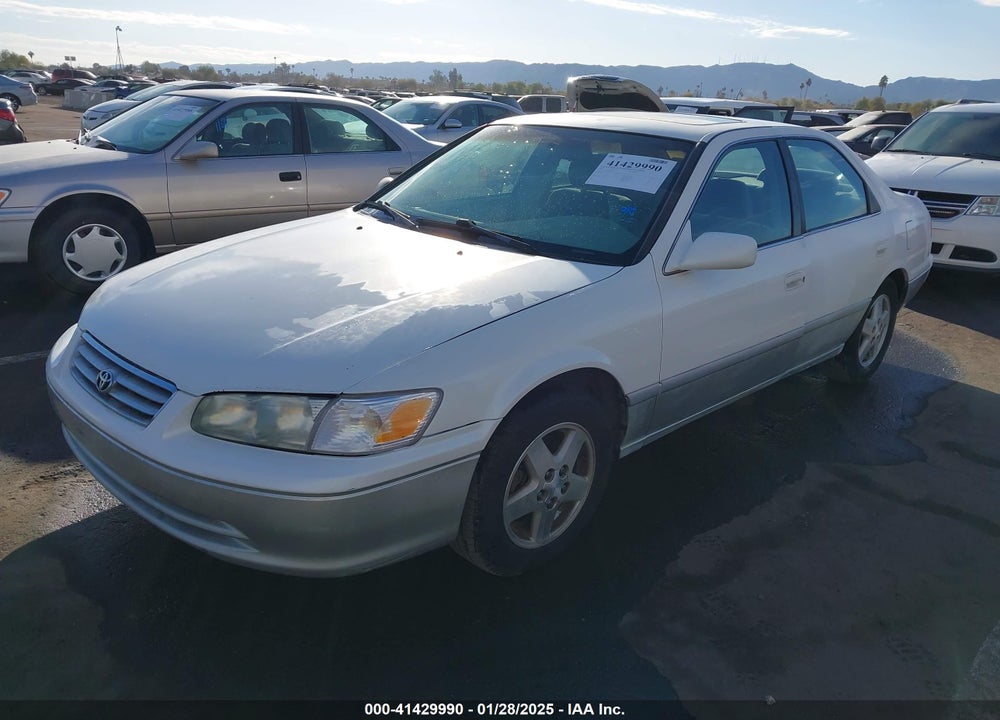 2001 TOYOTA CAMRY LE VIN: JT2BG22K210585916