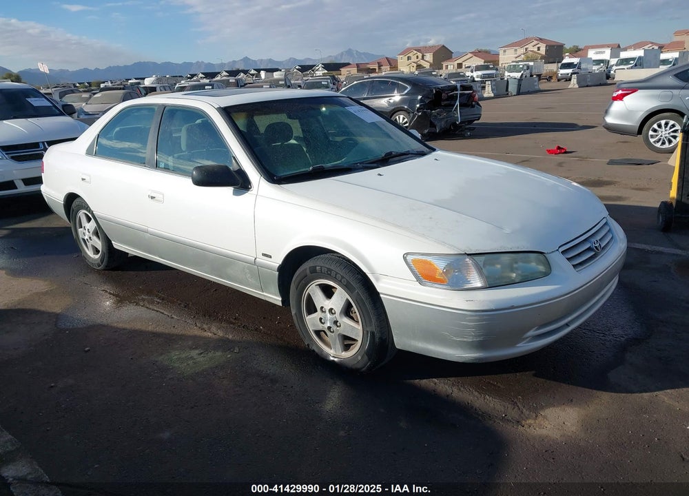 2001 TOYOTA CAMRY LE VIN: JT2BG22K210585916