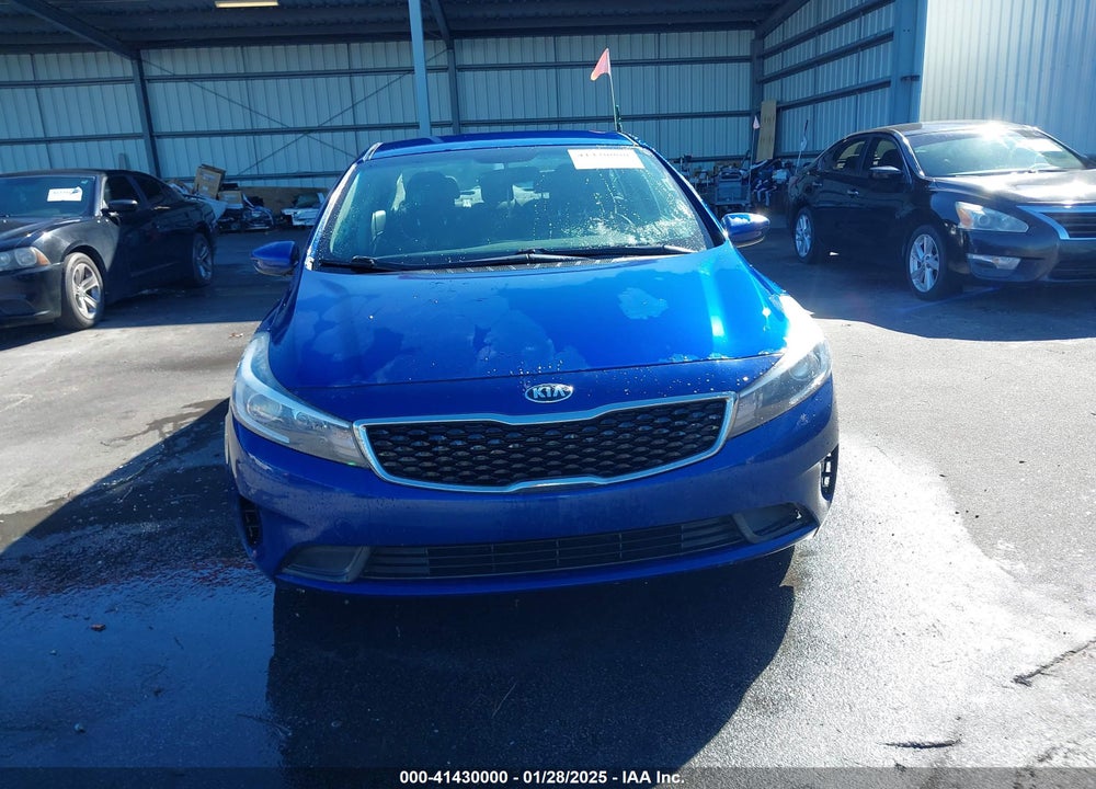 2017 KIA FORTE VIN: 3KPFK4A77HE035886