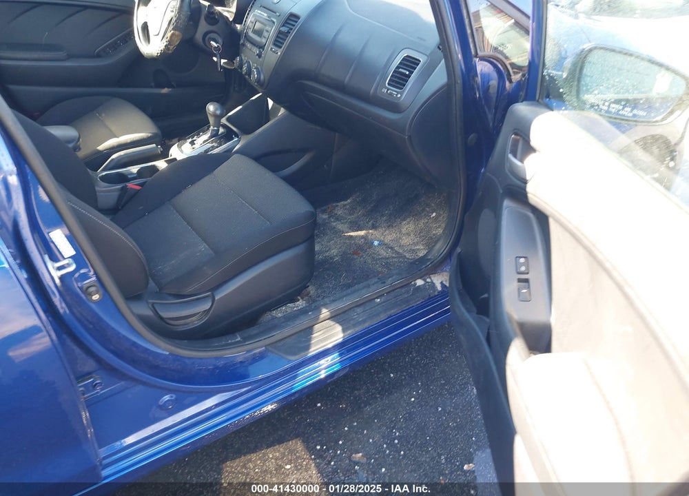 2017 KIA FORTE VIN: 3KPFK4A77HE035886