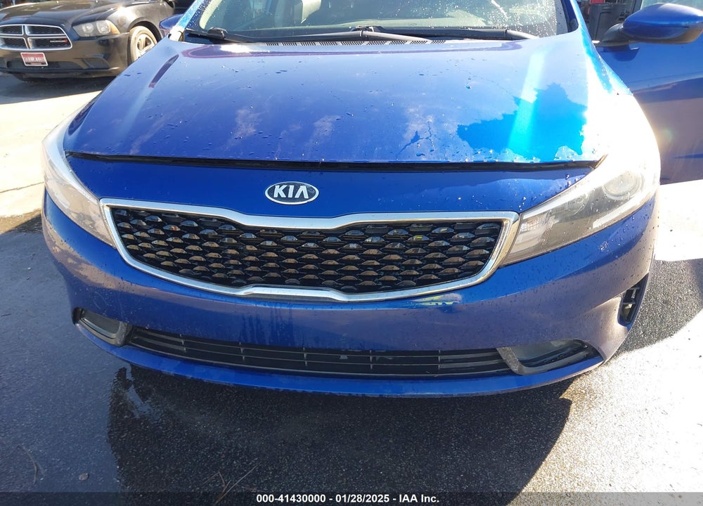 2017 KIA FORTE VIN: 3KPFK4A77HE035886