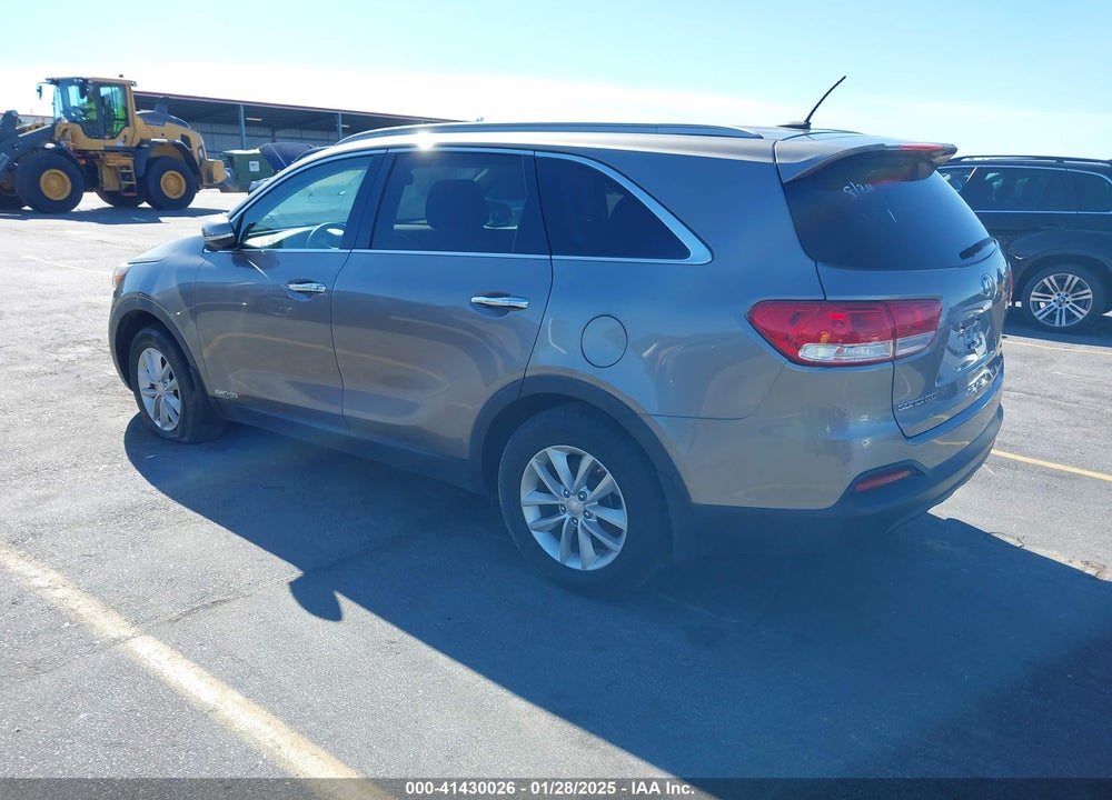 2016 KIA SORENTO 3.3L LX VIN: 5XYPGDA51GG179486