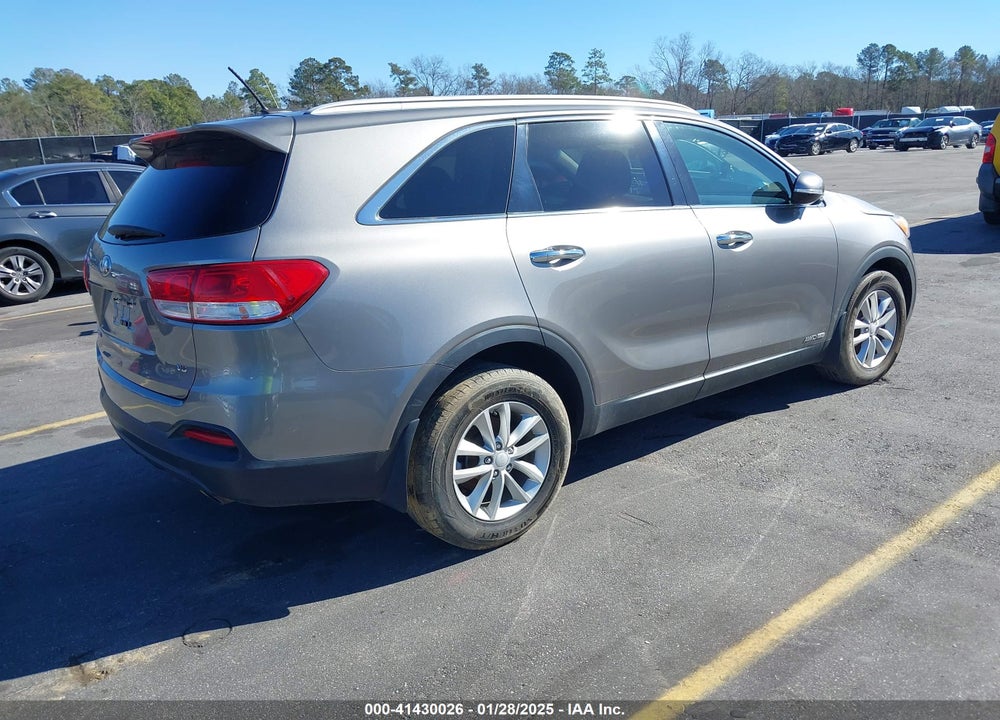 2016 KIA SORENTO 3.3L LX VIN: 5XYPGDA51GG179486
