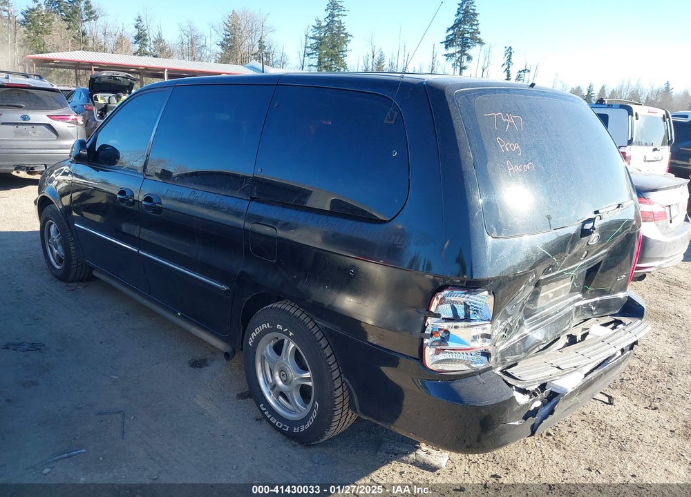 2004 KIA SEDONA EX/LX VIN: KNDUP131046530849