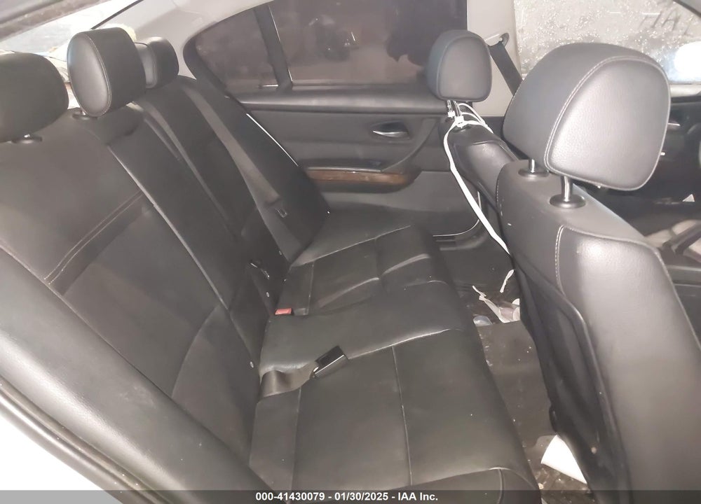 2010 BMW 328I VIN: WBAPK5C5XAA647155