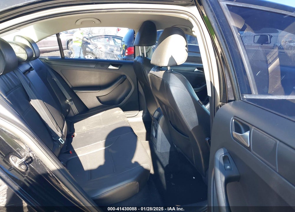 2014 VOLKSWAGEN JETTA VIN: 3VWB07AJ4EM332601