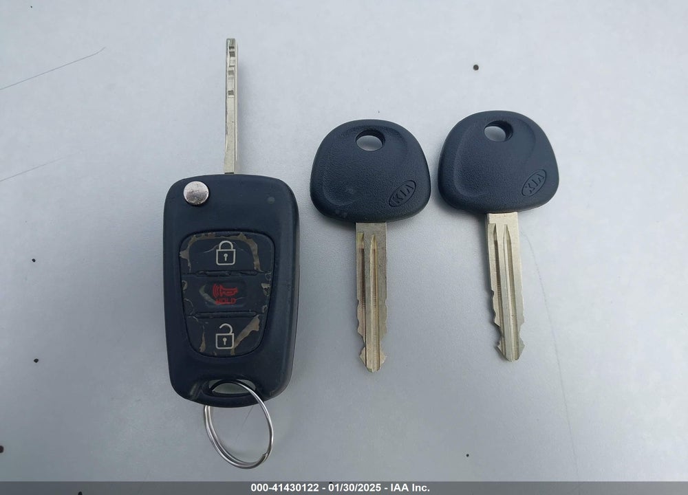 2012 KIA SOUL VIN: KNDJT2A6XC7481476
