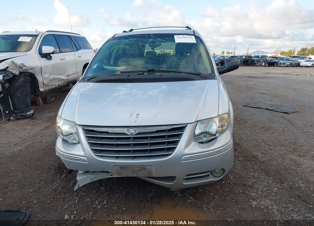 2005 CHRYSLER TOWN & COUNTRY LIMITED VIN: 2C4GP64LX5R294926