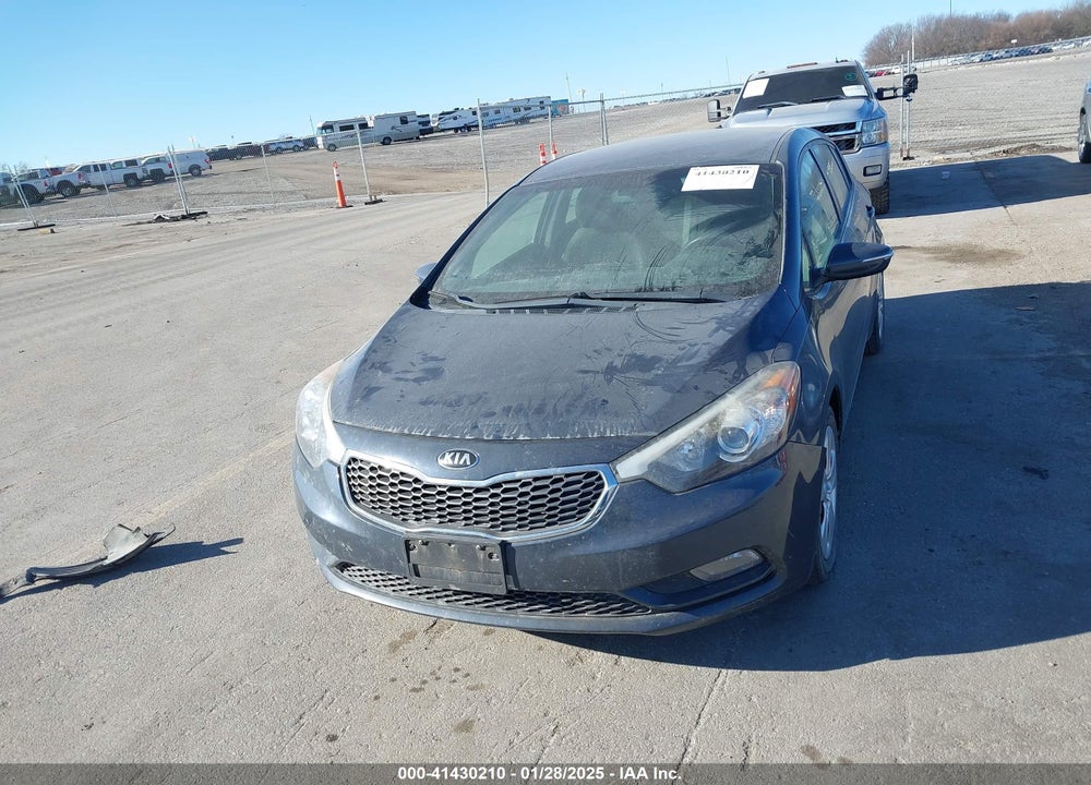 2016 KIA FORTE 5-DOOR LX VIN: KNAFK5A81G5621683