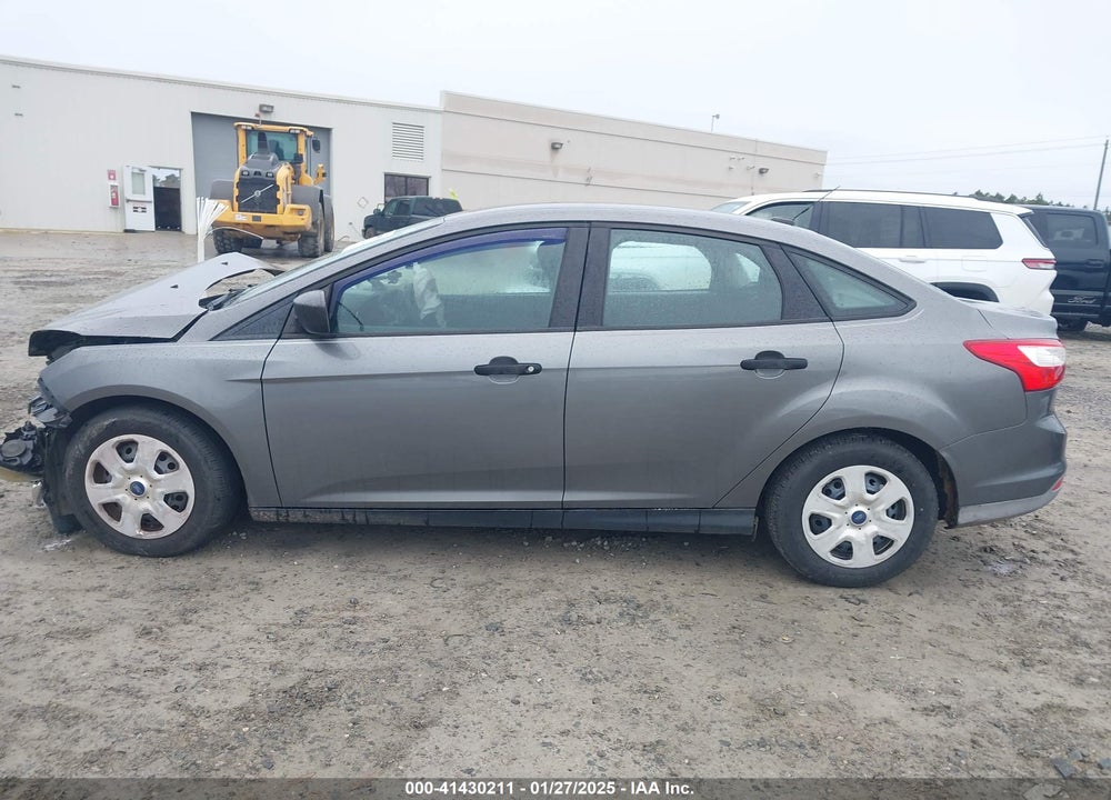 2013 FORD FOCUS VIN: 1FADP3E29DL317844