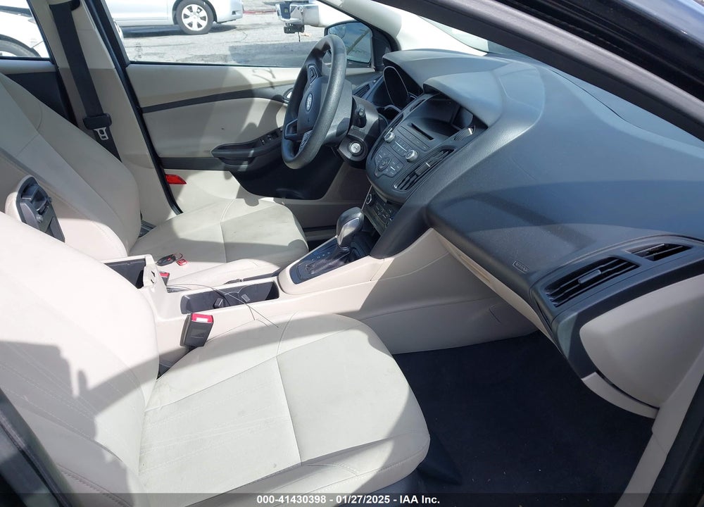 2017 FORD FOCUS VIN: 1FADP3K26HL246578
