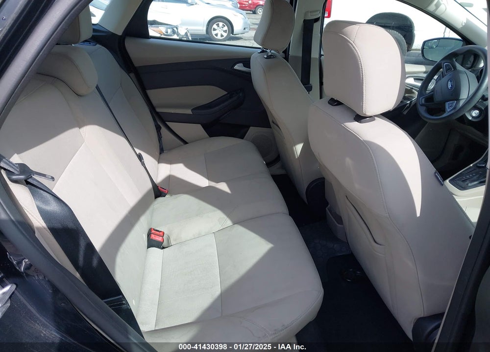 2017 FORD FOCUS VIN: 1FADP3K26HL246578