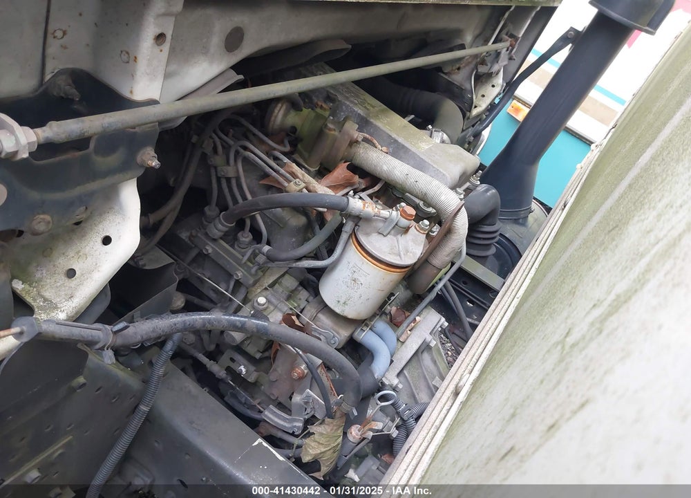 2000 ISUZU NPR VIN: JALC4B145Y7002472