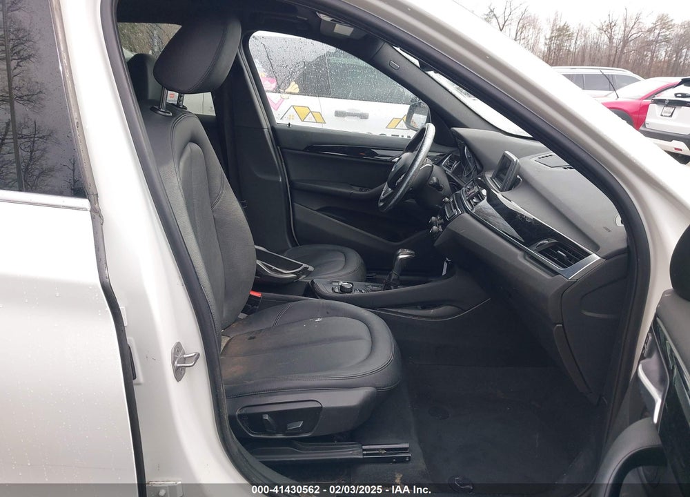 2017 BMW X1 VIN: WBXHT3C39H5F79883