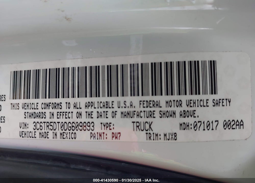 2013 RAM 2500 VIN: 3C6TR5DT0DG609893