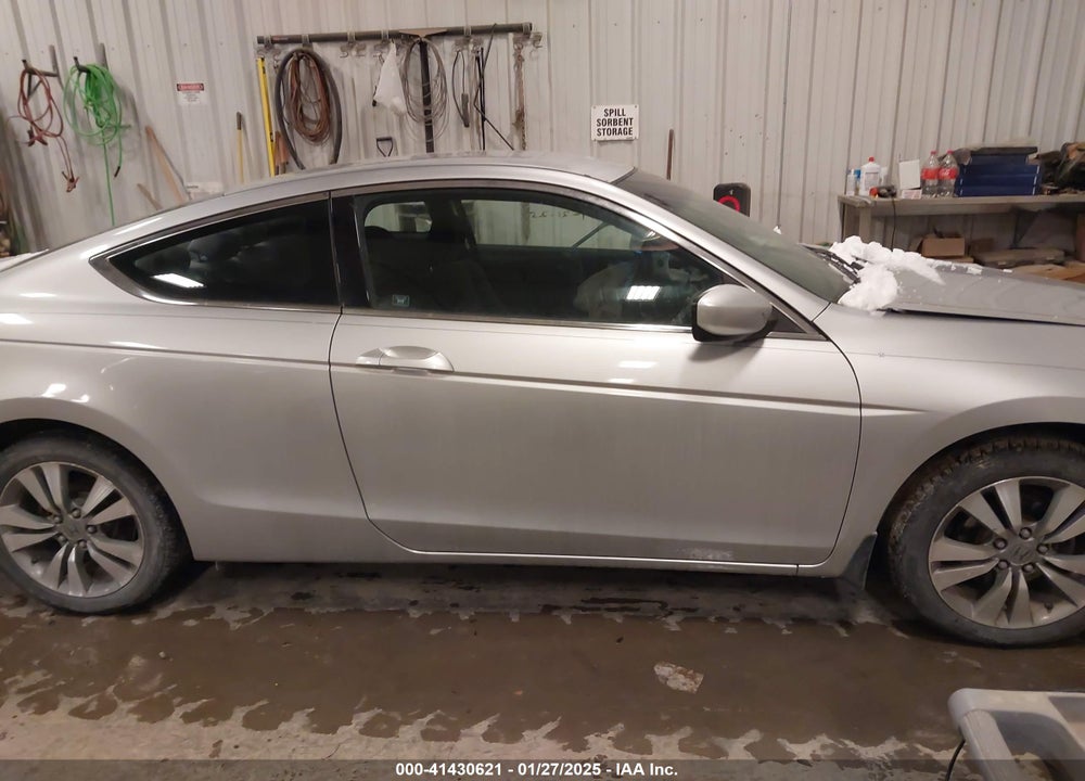 2010 HONDA ACCORD VIN: 1HGCS1B31AA012241