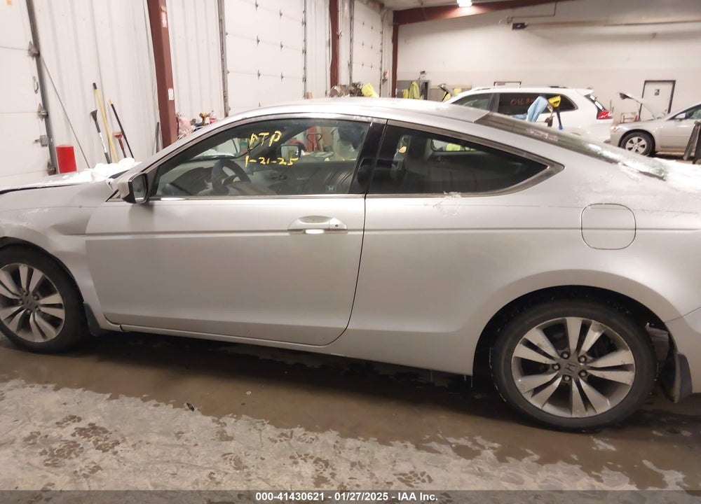 2010 HONDA ACCORD VIN: 1HGCS1B31AA012241