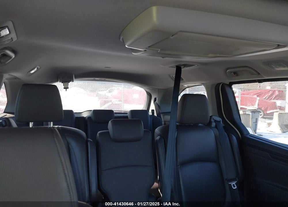 2018 HONDA ODYSSEY TOURING VIN: 5FNRL6H88JB028093