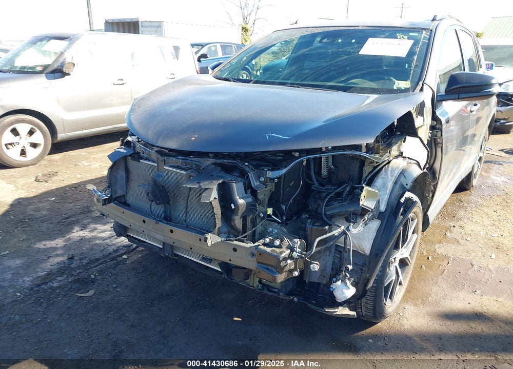 2017 TOYOTA RAV4 SE VIN: 2T3JFREV1HW643699
