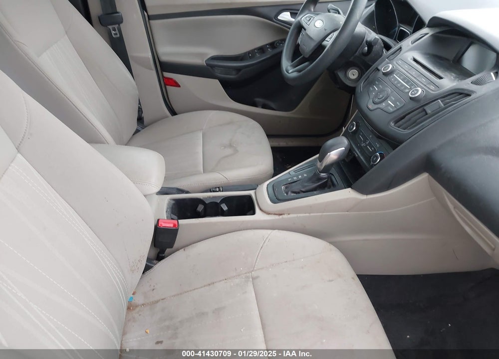 2017 FORD FOCUS VIN: 1FADP3F25HL295622
