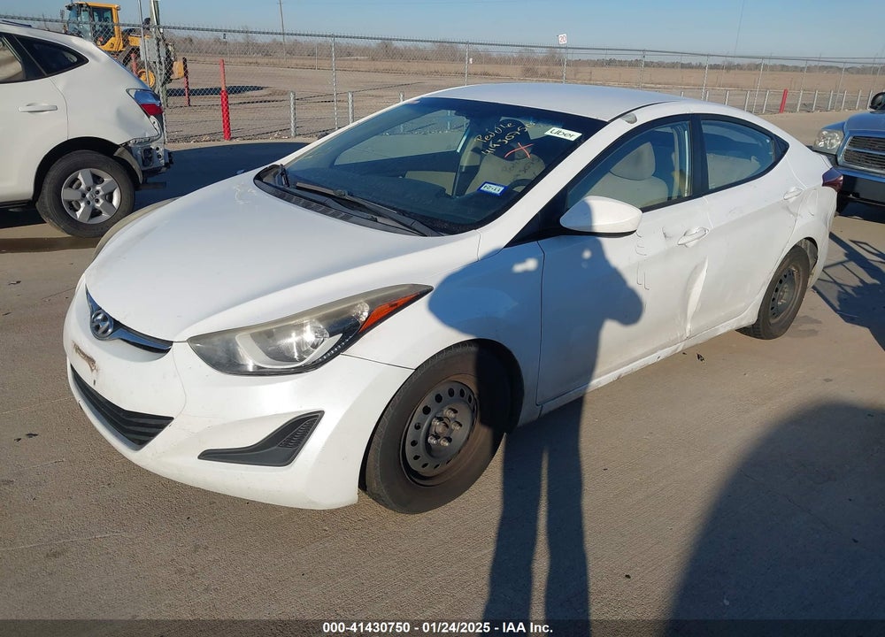 2016 HYUNDAI ELANTRA VIN: 5NPDH4AE3GH783565