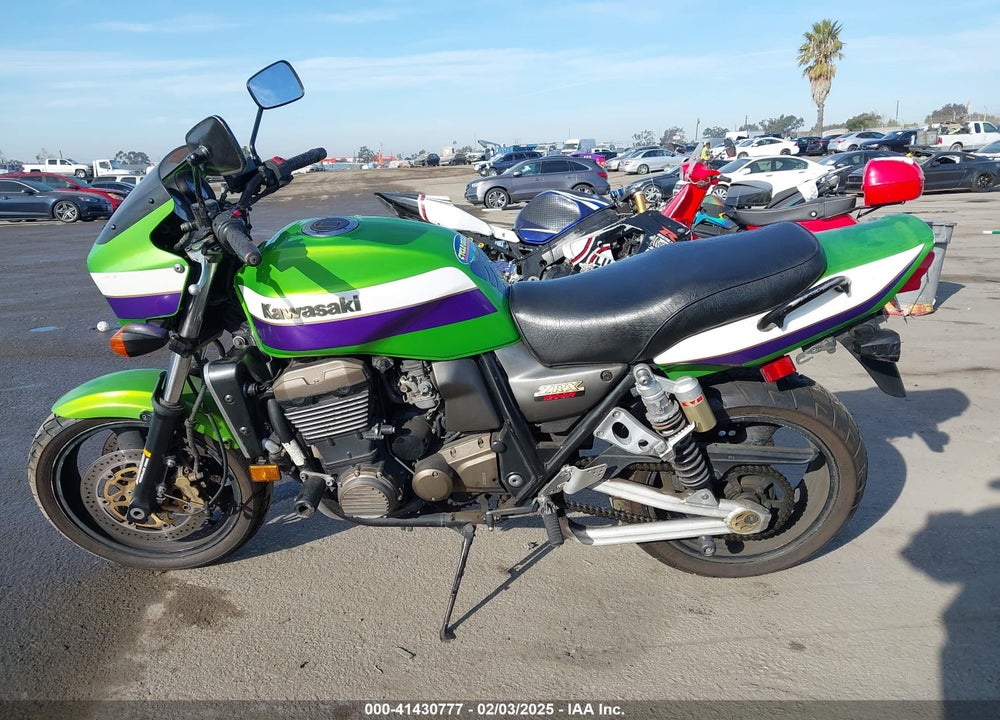 2001 KAWASAKI ZR1200 A VIN: JKAZR9A141A001490