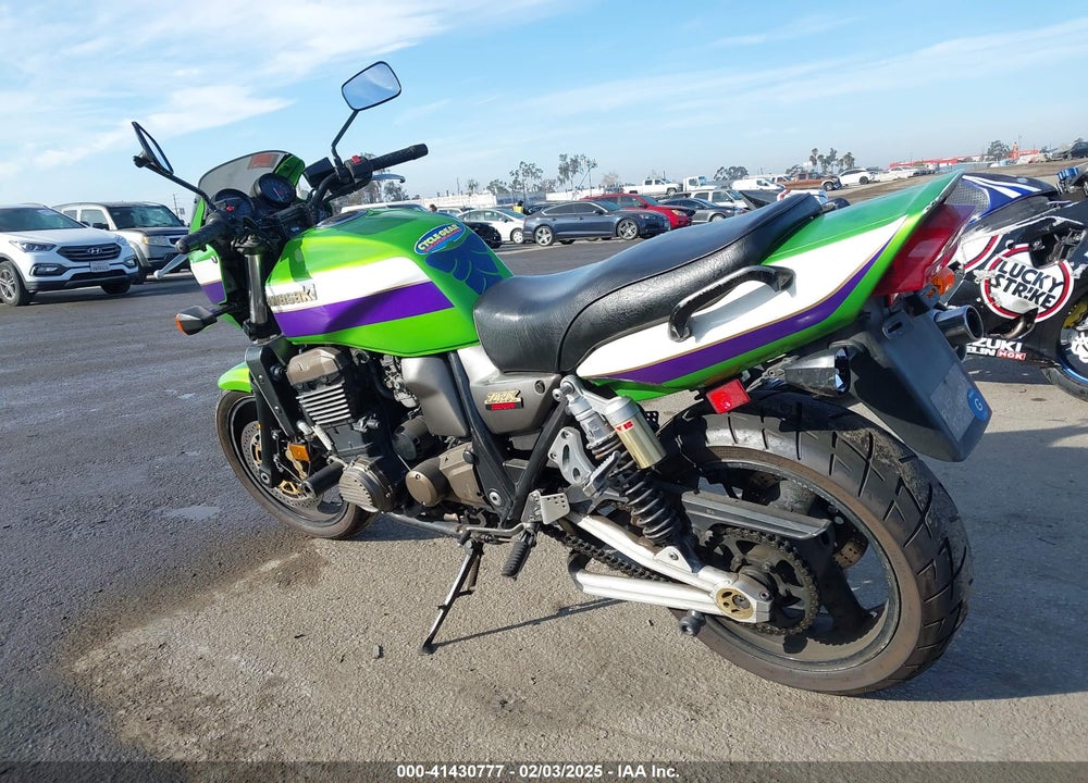 2001 KAWASAKI ZR1200 A VIN: JKAZR9A141A001490