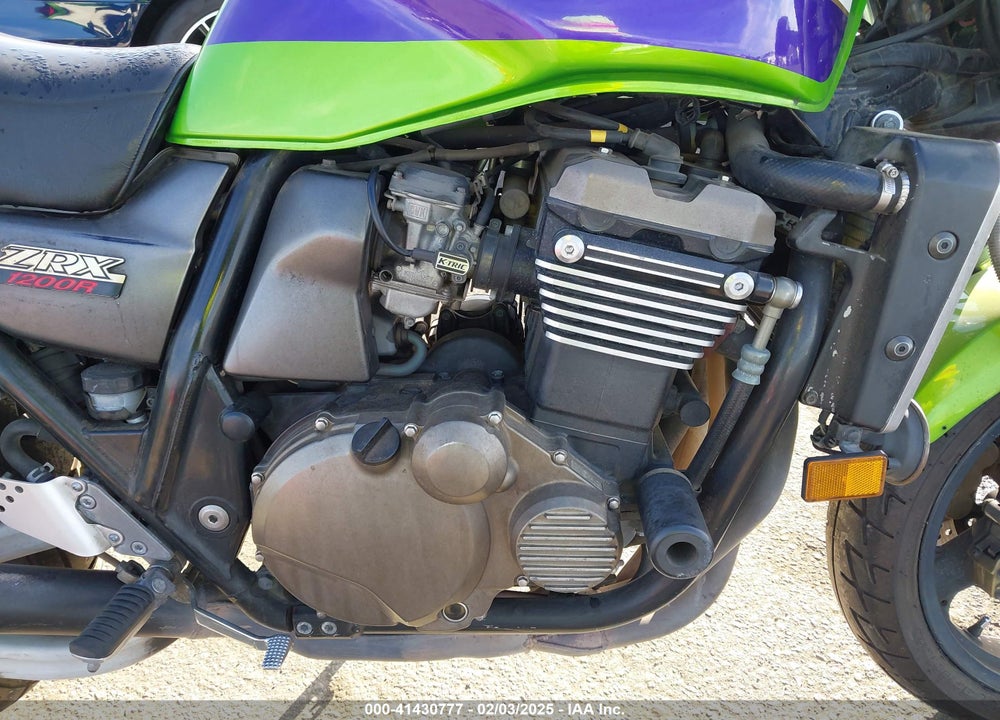2001 KAWASAKI ZR1200 A VIN: JKAZR9A141A001490