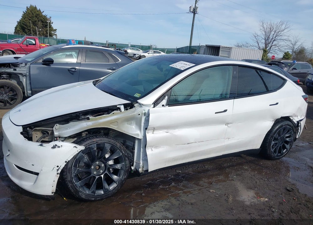 2021 TESLA MODEL Y LONG RANGE DUAL MOTOR ALL-WHEEL DRIVE VIN: 5YJYGDEE3MF246929