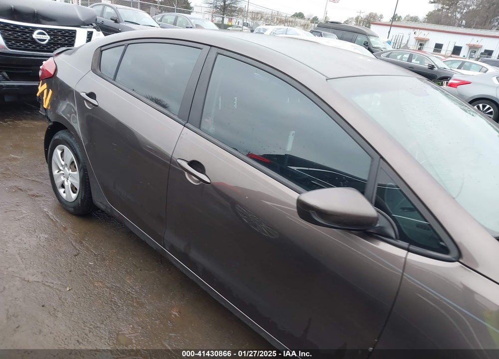 2017 KIA FORTE LX VIN: 3KPFK4A7XHE150305